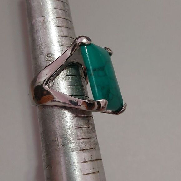 Faux Green Malachite Chunky Statement Cocktail Ring Size 9 Silver Tone - Picture 2 of 7